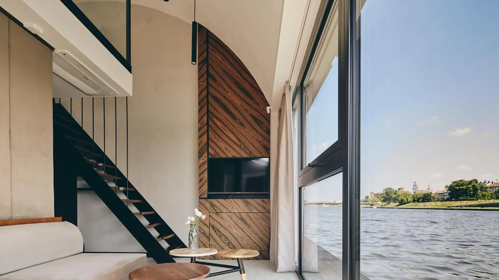 ****  New Port - Premium Floating Aparthotel Krakow Poland