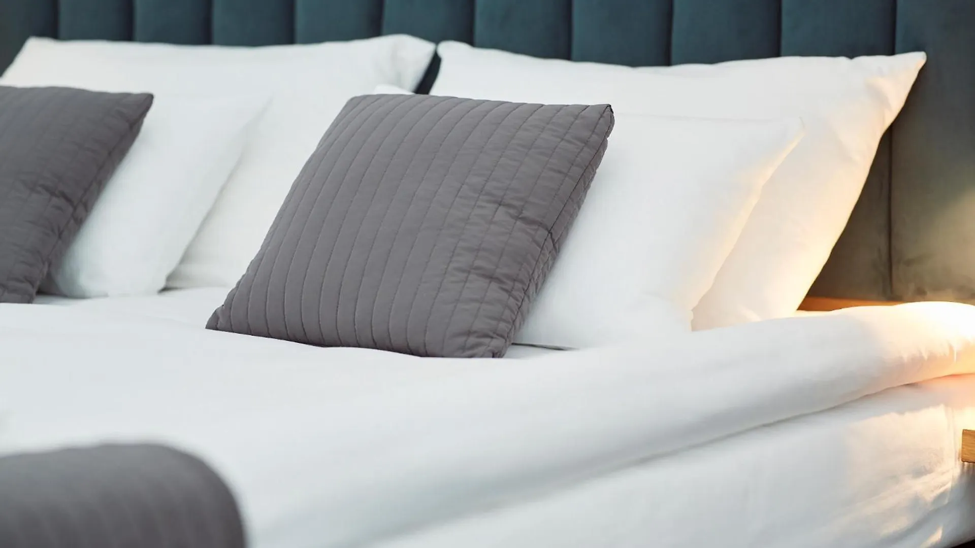 New Port - Premium Floating Aparthotel Krakow